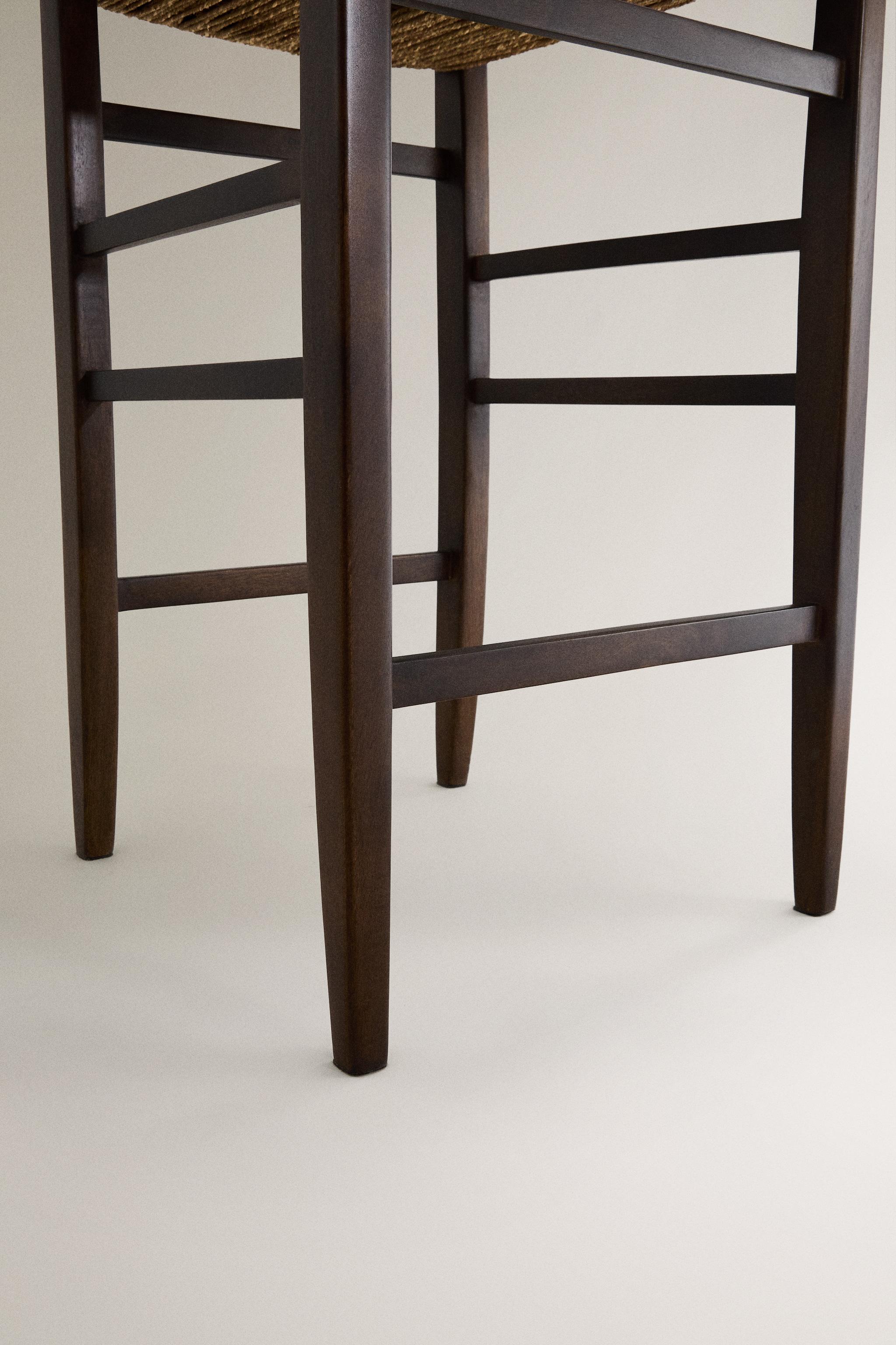 TABOURET EN BOIS TRESSÉ